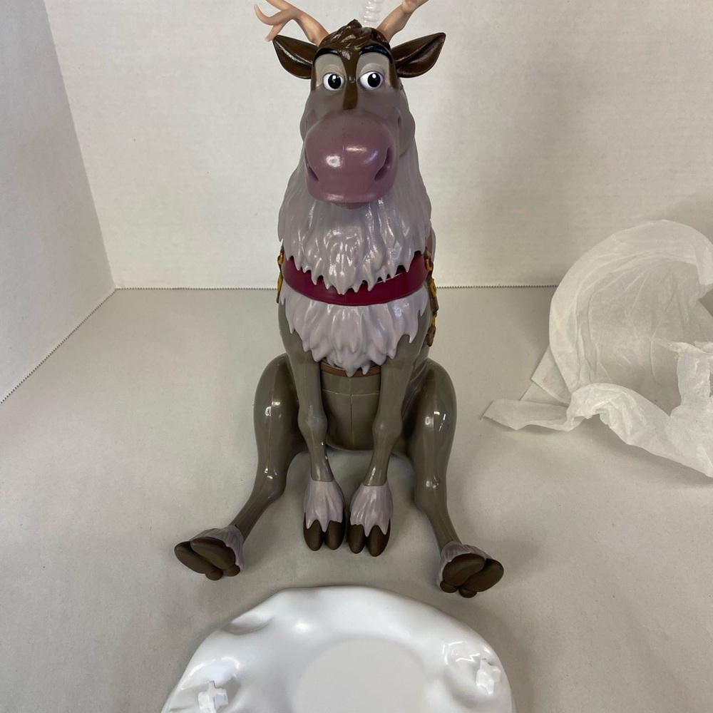 Disney Parks Sven Sipper-Movie Frozen - Picture 10 of 13
